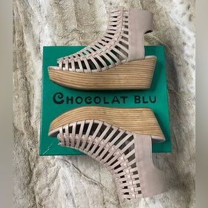 CHOCOLAT BLU GLADIATOR WEBER WEDGE